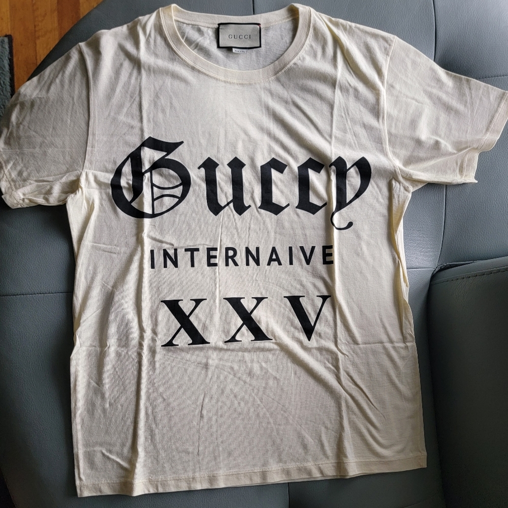**BRAND NEW** GUCCI Cream and Black T-Shirt. Size: Large. **No Tags** Limited Ed